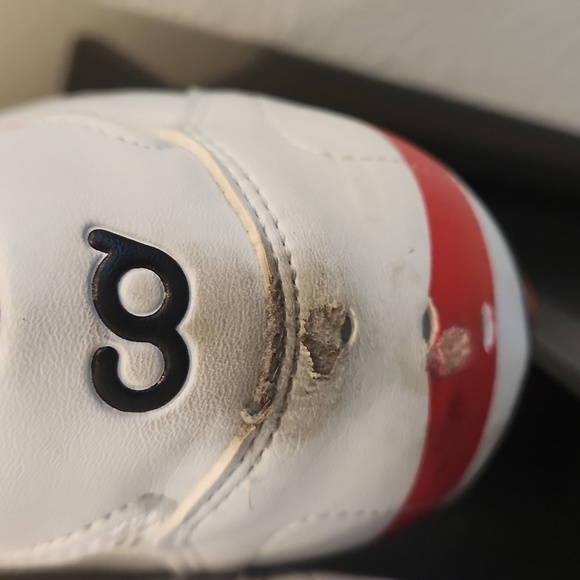 Cycling Deal White and Red Shoes - Picture 5 of 7